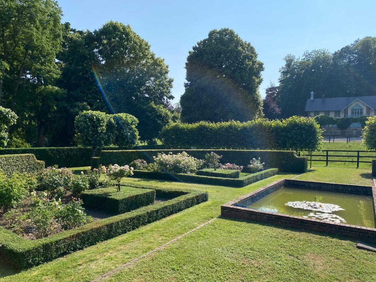 La Maison Du Gardien, Chateau De Lavenue Holiday home